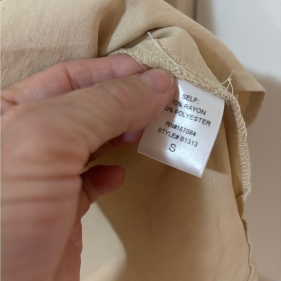 Tuckernuck Khaki Scottie Top - Picture 4 of 4